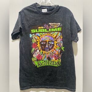🏷️ NWOT • SUBLIME Graphic T-Shirt